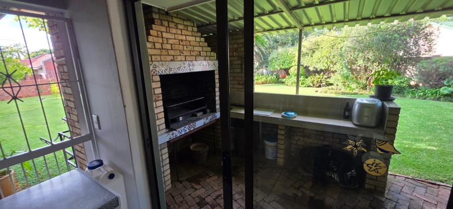 3 Bedroom Property for Sale in Flamwood North West